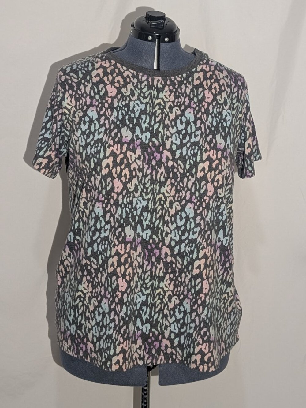 Torrid Tee Shirt Signature Relaxed Fit Size 1